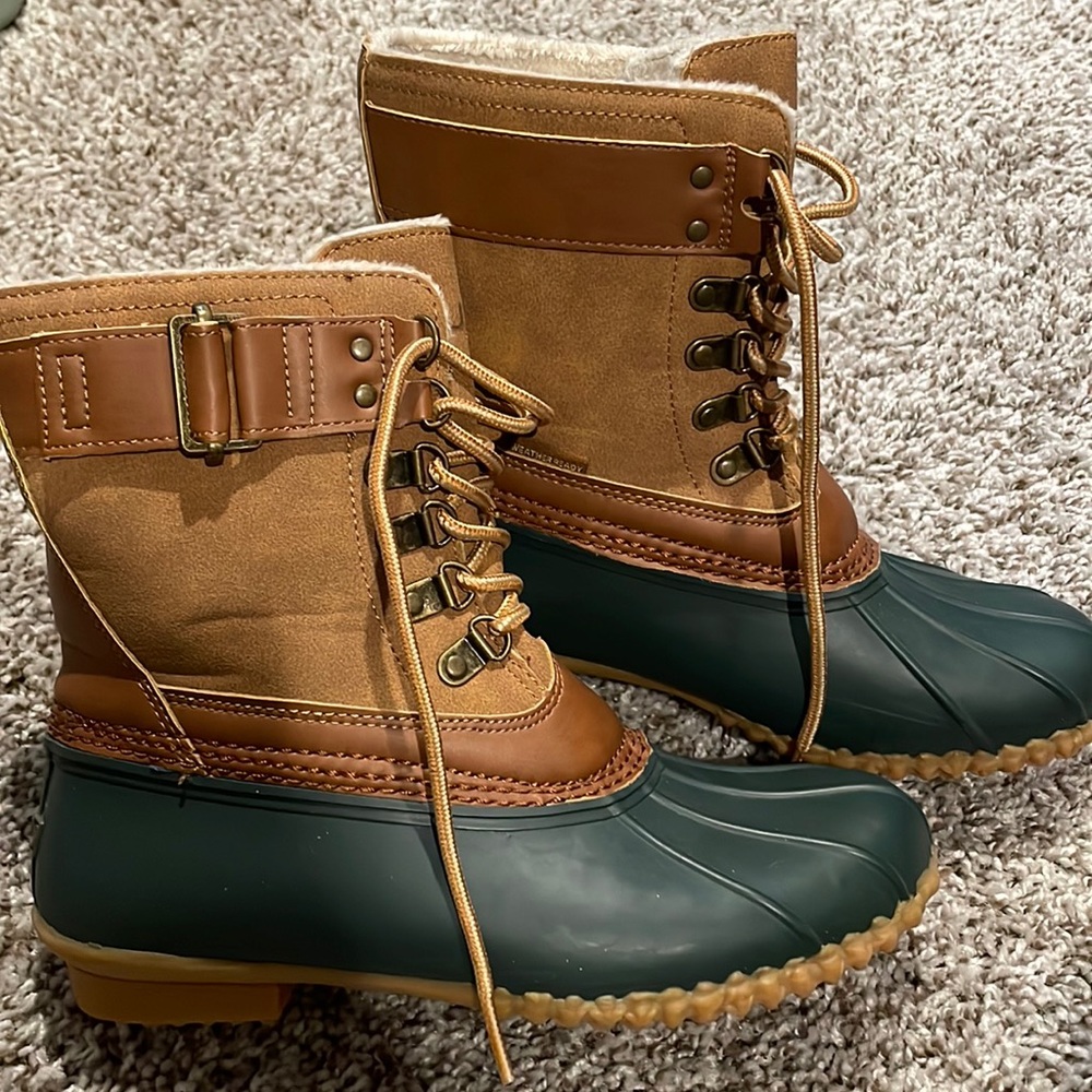 JBU Faux Fur Calgary Lace Up Rain Boots 7
